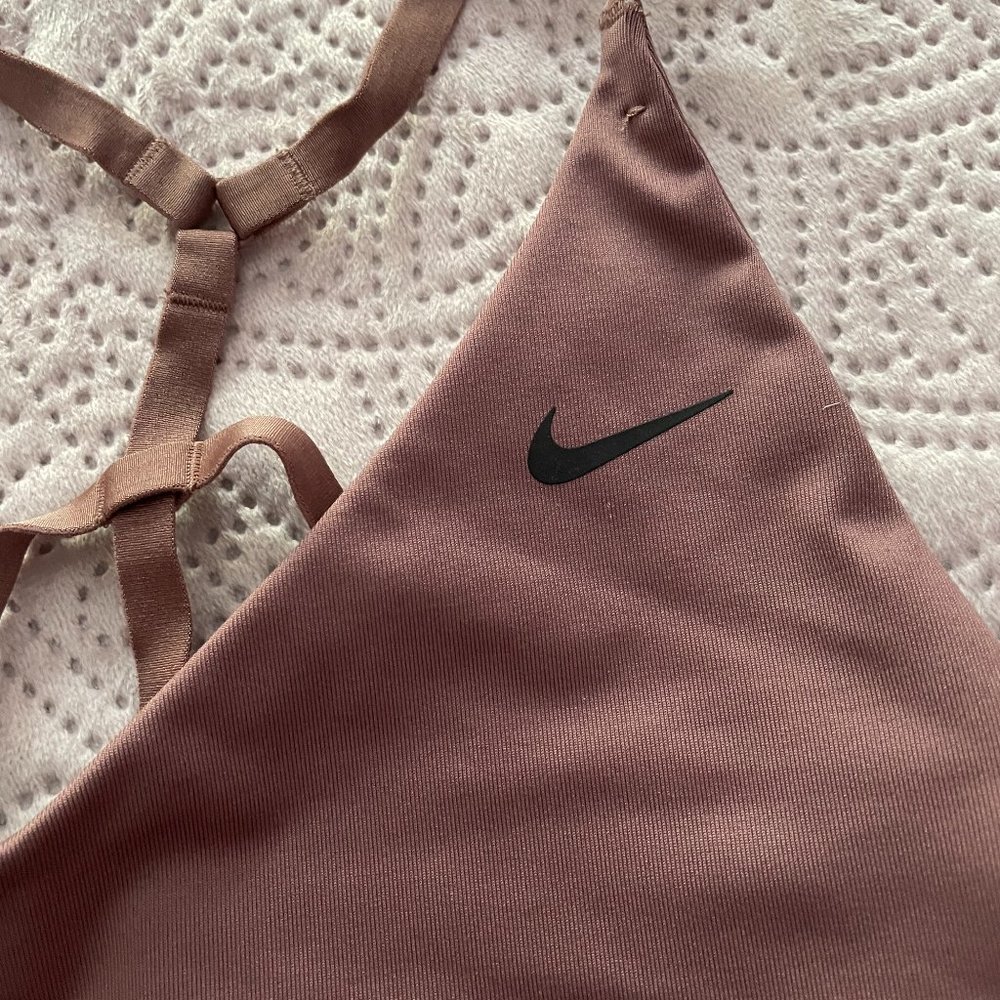 Nike - Light-Support Strappy Sports Bras (2) Size Small